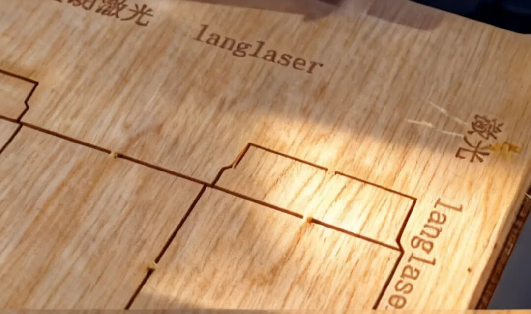 Iniúchadh ar Acmhainn Neamhtheoranta na gCóras Dísle Scian Léasair！