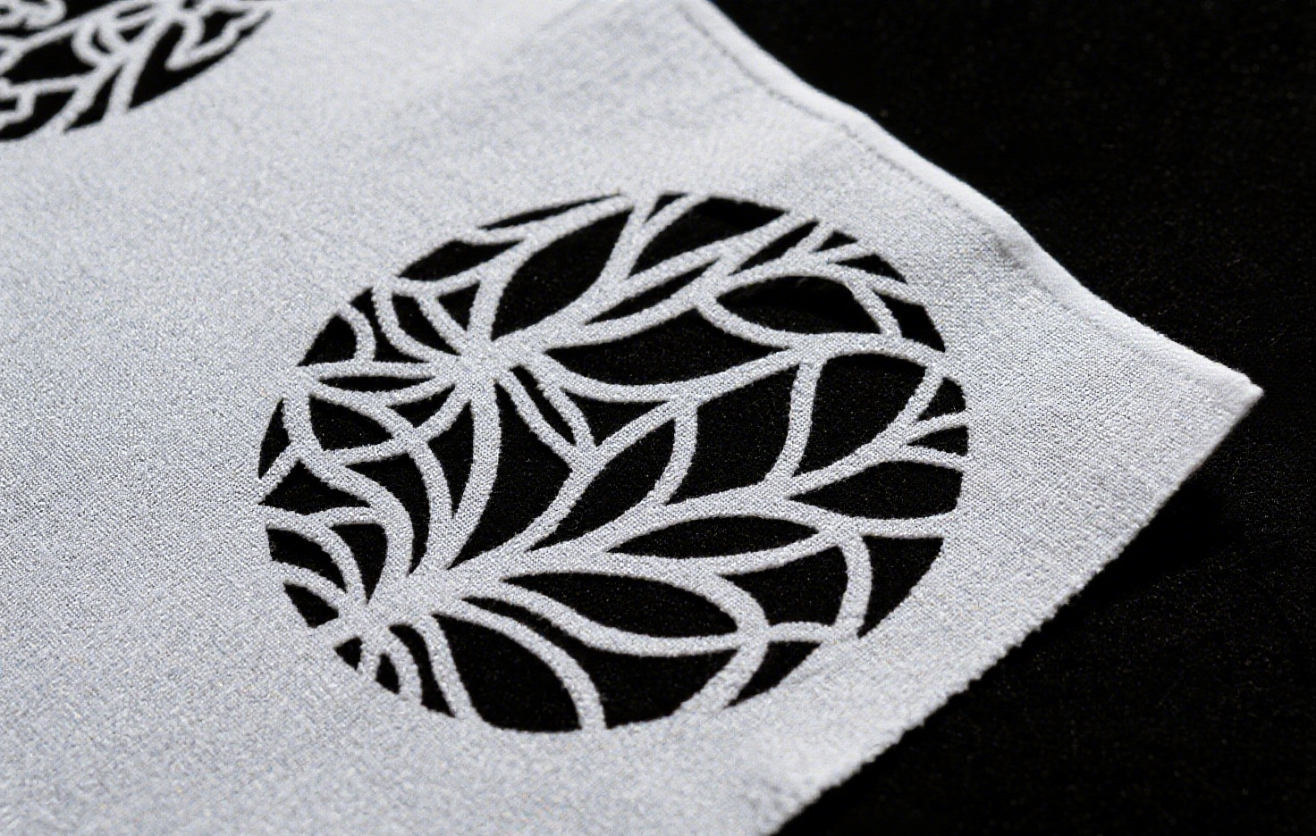 Cad é córas rialaithe gearrtha léasair Fiber?